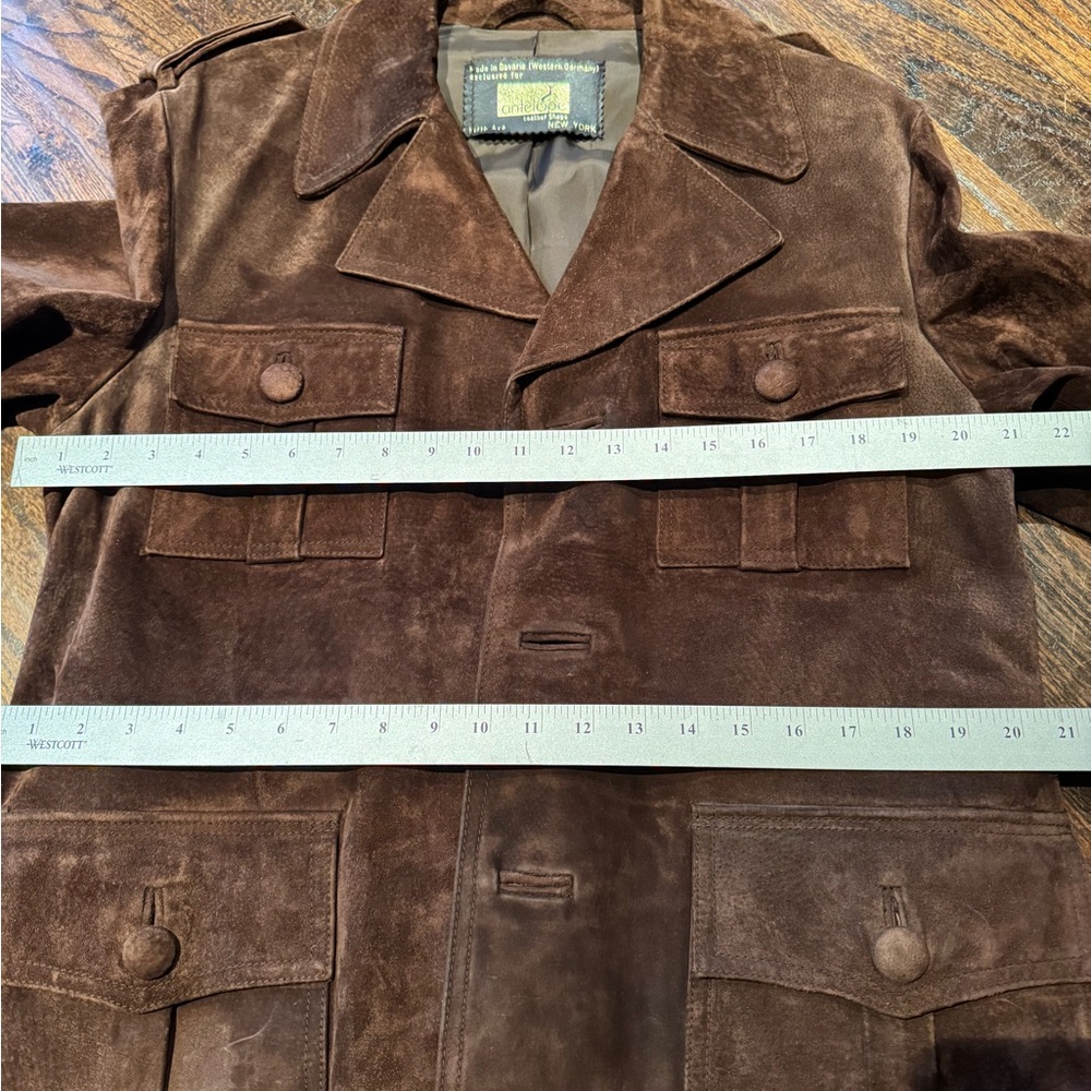 Vintage Men's Brown Suede Jacket - Picture 11 of 12
